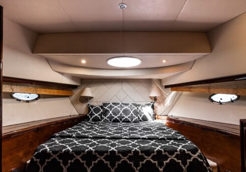 Book 50 feet majesty yacht in Dubai