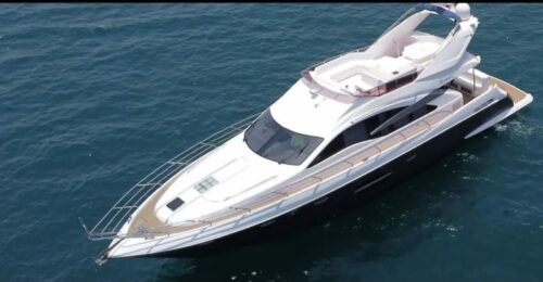 book 70 feet luxurious yacht for rental