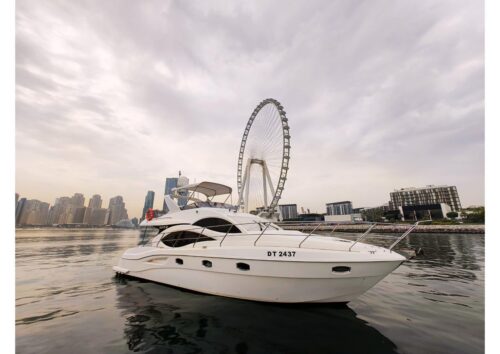 50 ft yacht near Ain Dubai at Bluewaters Island