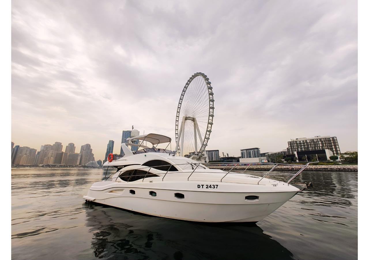 50 ft yacht near Ain Dubai at Bluewaters Island