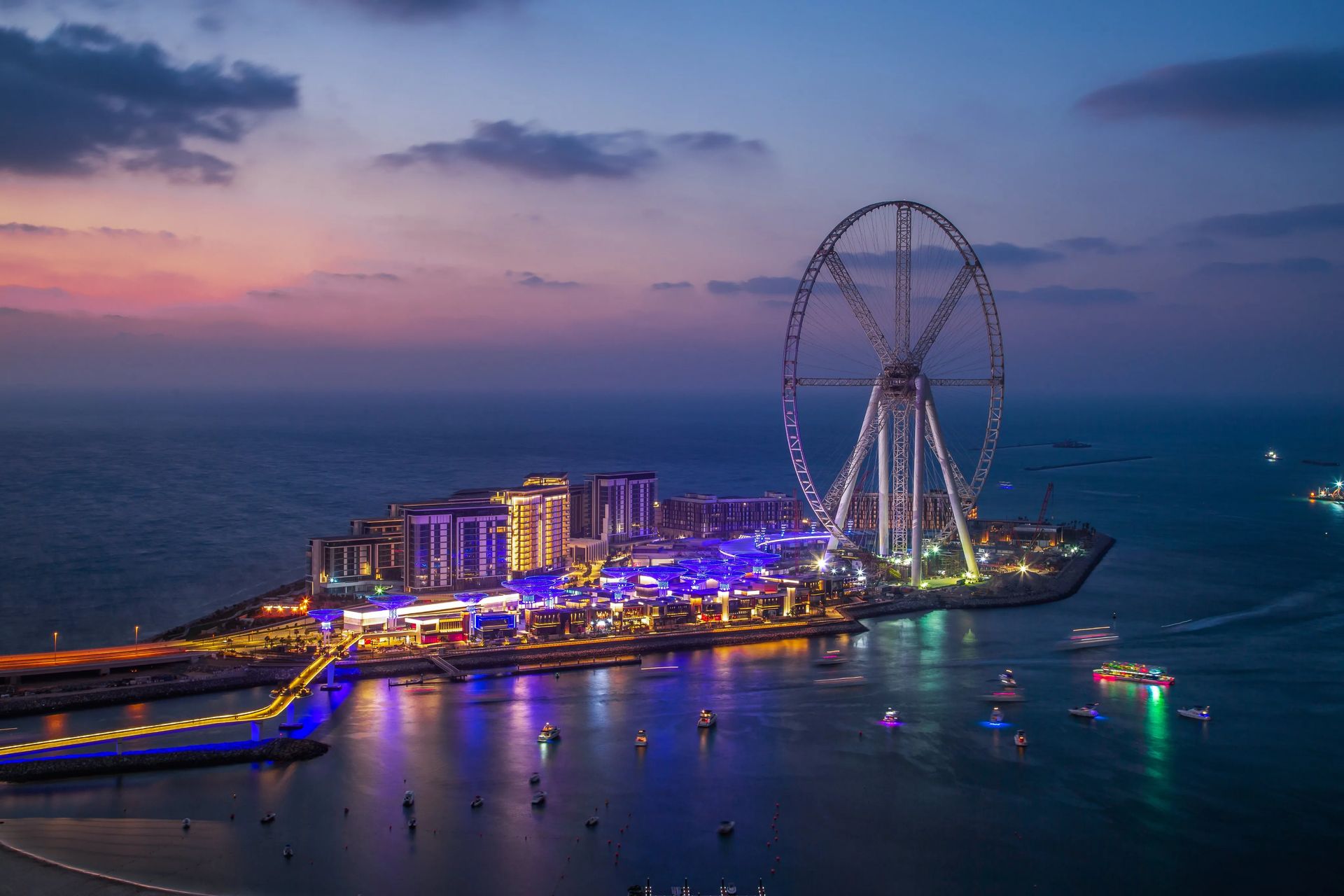 Ain Dubai and Bluewaters Island lit up at night